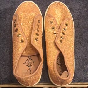 8/9 Brand new, never worn before pink sparkle sneakers